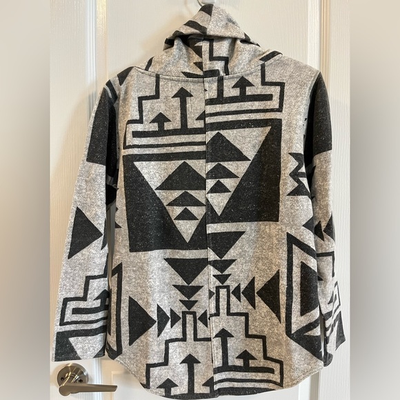 BURTON TURTLENECK SWEATER - Picture 2 of 3